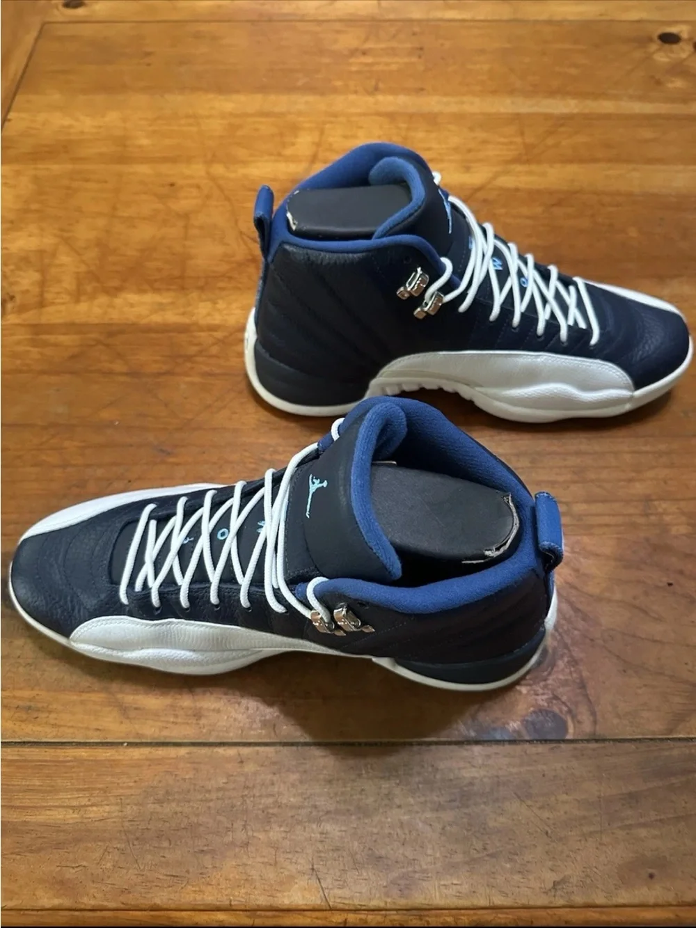 Jordan Men’s Navy and White Low-Top Sneakers